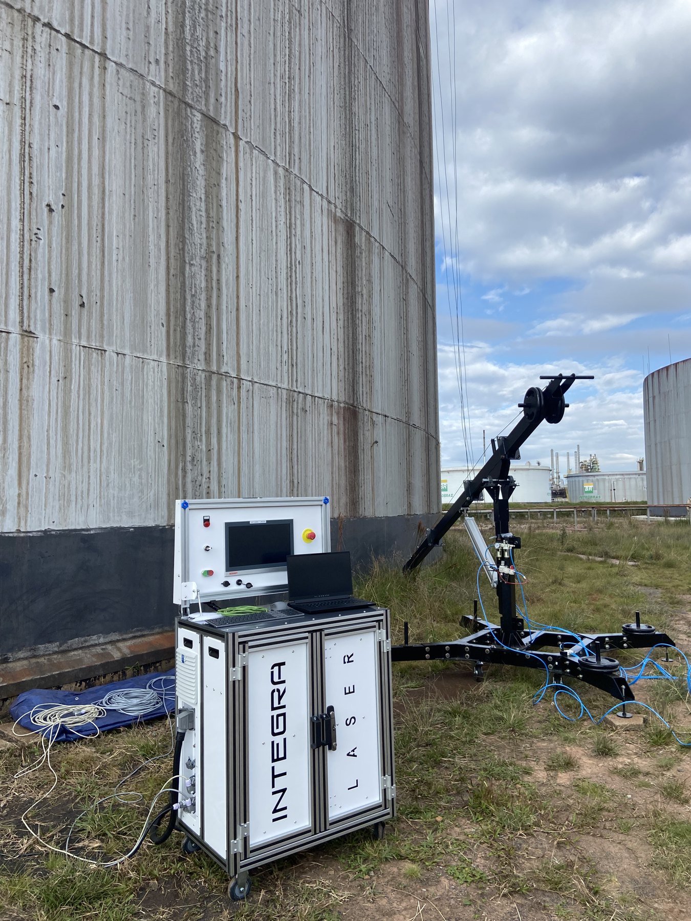 Sistema laser em campo para aplicação industrial